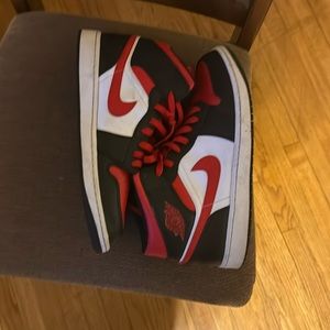 air jordan 1 with red laces